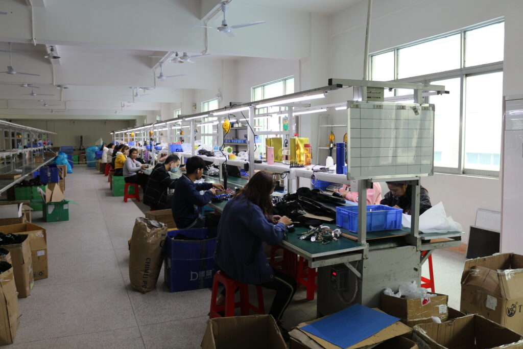 Zhongshan LED light factory production, warehouse, office and showroom introduction photo